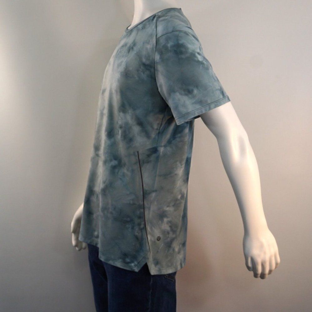 Lululemon Shirt Mens Tie Dye Short Sleeve Active Casual Sz Large Blue Gray - Picture 9 of 10